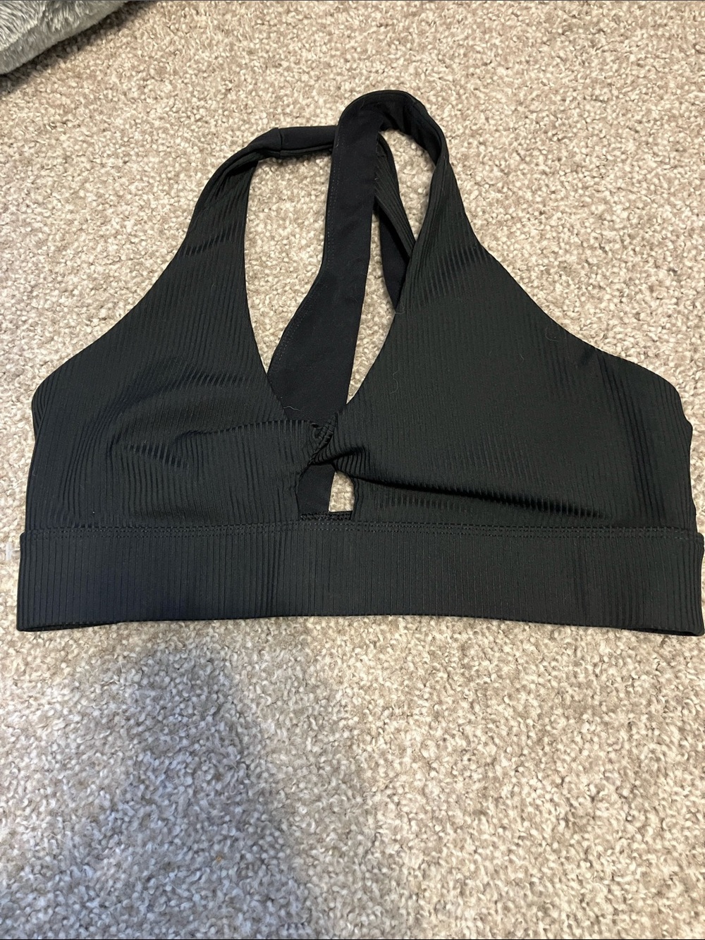 Fabletics Sports Bra Medium Twist Front Black